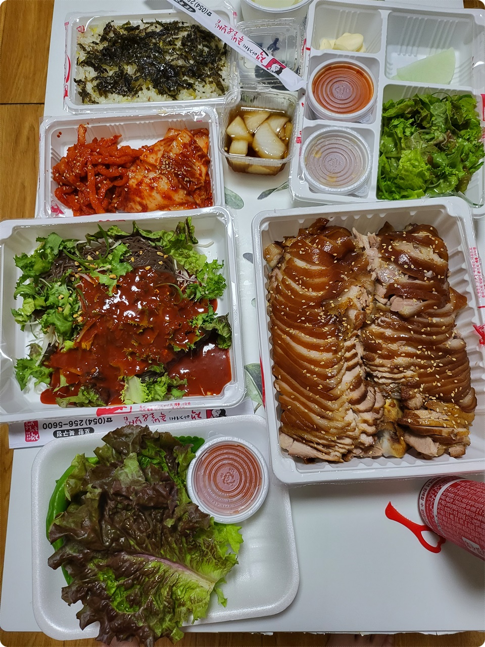 밥 해먹기 귀찮을 땐 맛있는 족발로 한끼 때웁니다