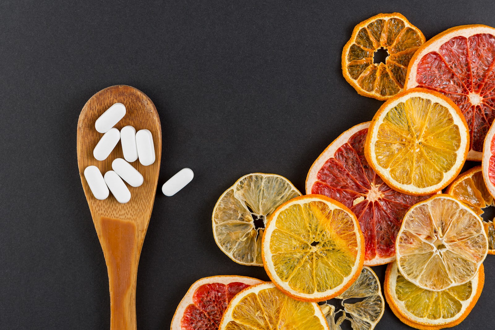중노년에 좋다는 ‘비타민D'(Vitamin D) 과잉 섭취하면 큰 탈이 날 수 있다.