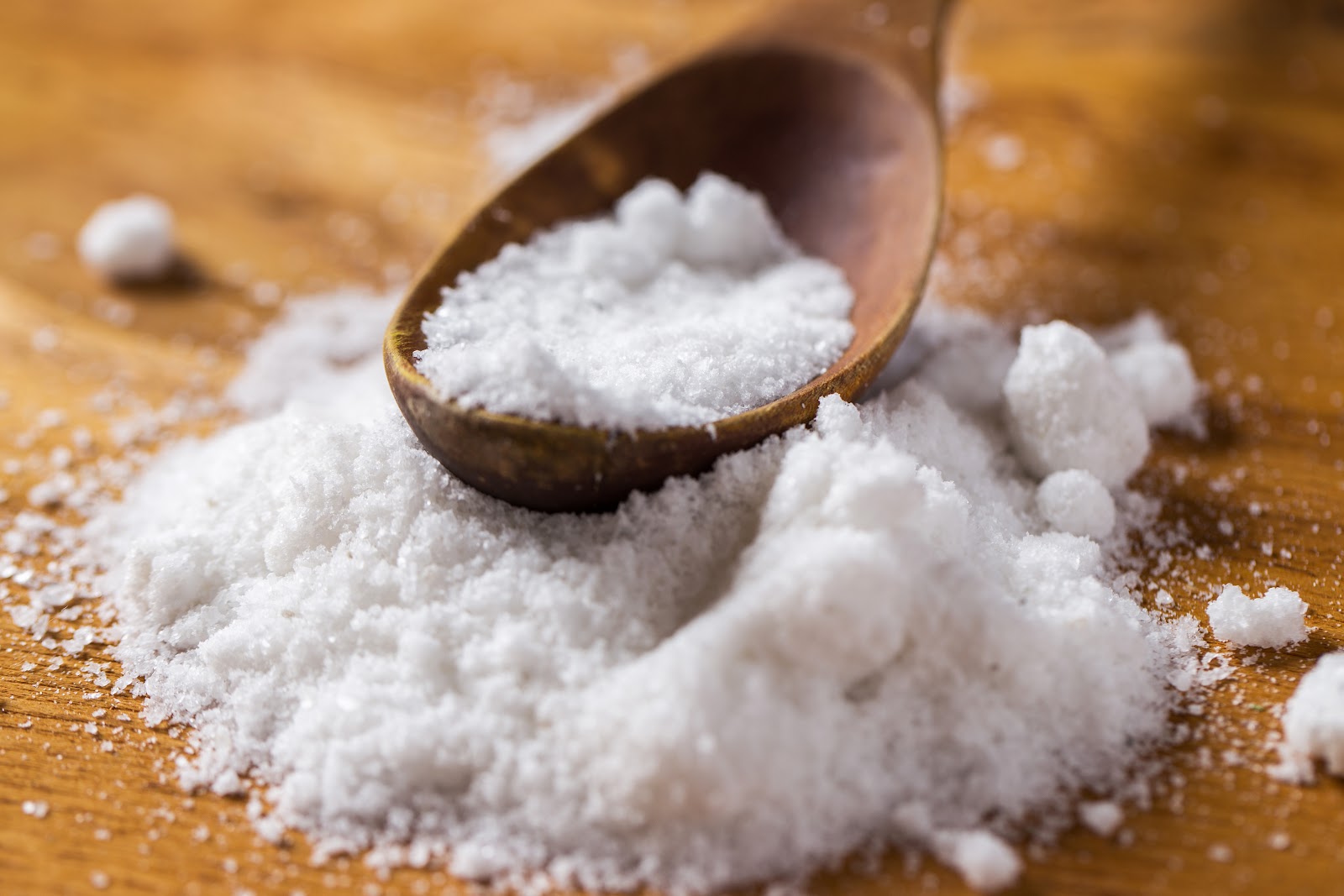 소금 섭취 줄이면, 심장질환 위험 20% 줄어든다.(Reducing salt intake reduces the risk of heart disease by 20%.)