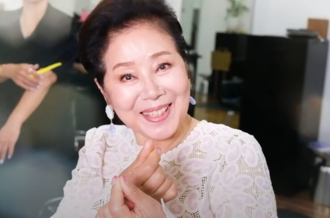 ‘80세’ 선우용여 피부 팽팽 비결, 외출 후 클렌징이 핵심! 스킨·세럼·크림 보습 루틴과 장벽케어 팁